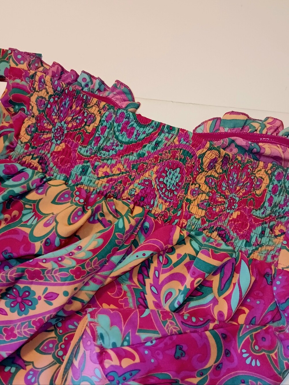 SolyHux Multicolored Print Halter Top Small NEW - Picture 5 of 8